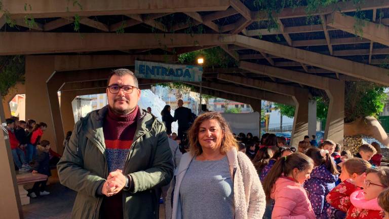 Escolares disfrutan de las atracciones navideñas Escolares disfrutan de las atracciones navideñas
