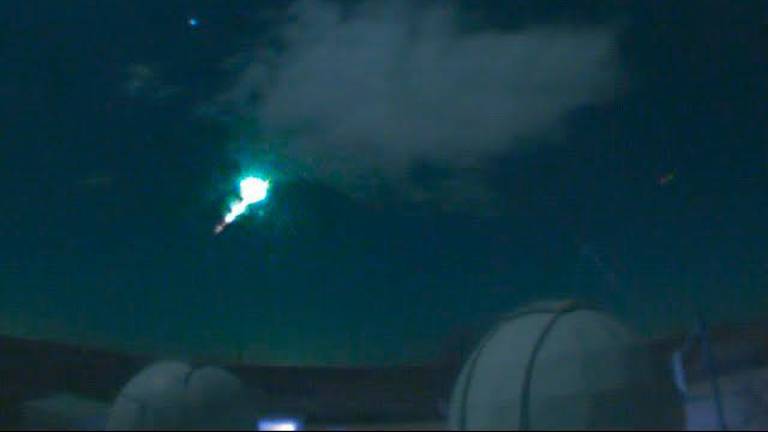 Una gran bola de fuego cruza el cielo de Jaén Una gran bola de fuego cruza el cielo de Jaén