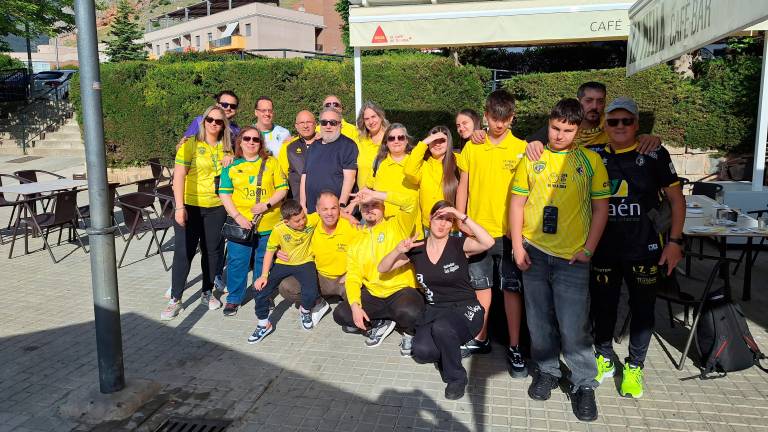 Los aficionados amarillos ya viajan a Cartagena para animar al Jaén Paraíso Interior Los aficionados amarillos ya viajan a Cartagena para animar al Jaén Paraíso Interior