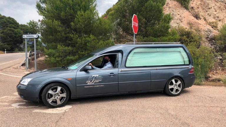 Fallece un hombre tras salirse de la vía cerca de El Tamaral Fallece un hombre tras salirse de la vía cerca de El Tamaral