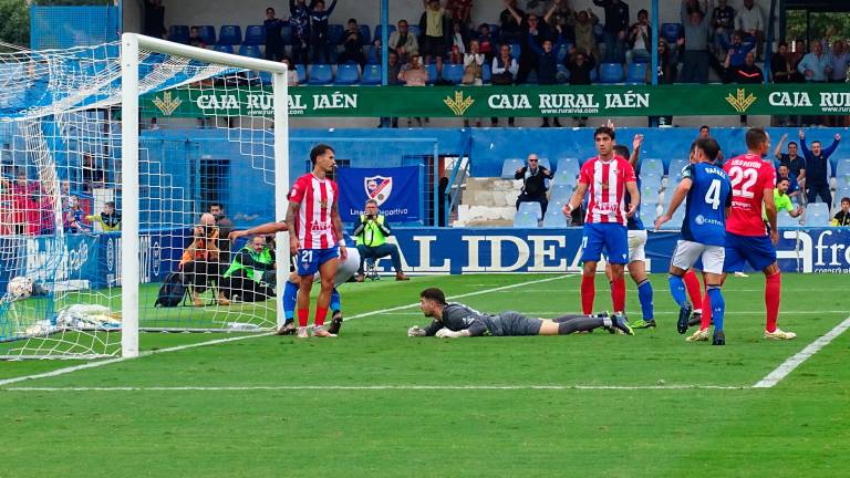 El Linares Deportivo, con el ojo puesto en el playoff El Linares Deportivo, con el ojo puesto en el playoff