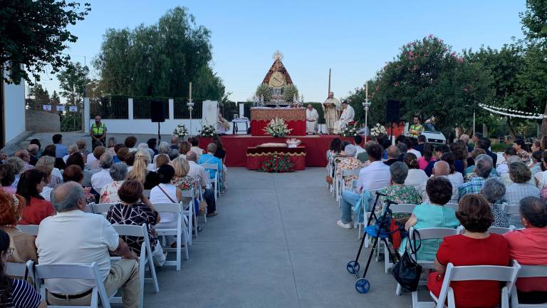 Ni la noche más larga quiebra la fe en la Virgen de la Fuensanta en Alcaudete Ni la noche más larga quiebra la fe en la Virgen de la Fuensanta en Alcaudete