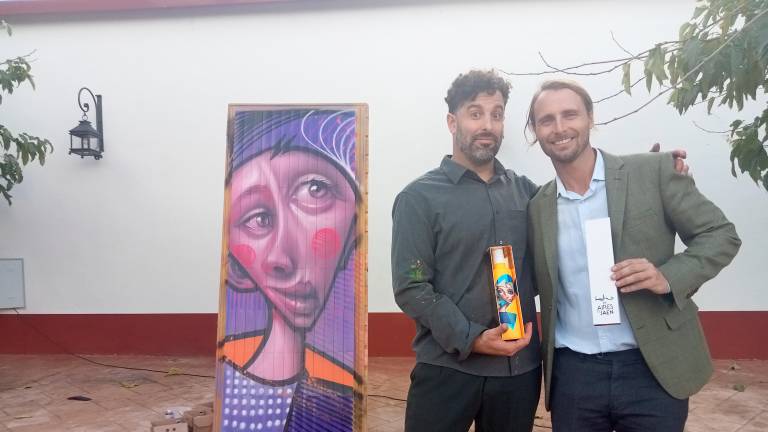 Aires de Jaén presenta la sala inmersiva 3D y el “AOVE by Belin”, su nuevo oro líquido temprano Aires de Jaén presenta la sala inmersiva 3D y el “AOVE by Belin”, su nuevo oro líquido temprano