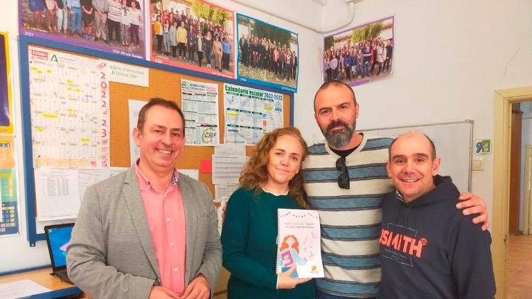 La profesora Yolanda Garrido del Colegio Alfredo Cazabán recibe el Premio Tiza de Oro 2022 La profesora Yolanda Garrido del Colegio Alfredo Cazabán recibe el Premio Tiza de Oro 2022