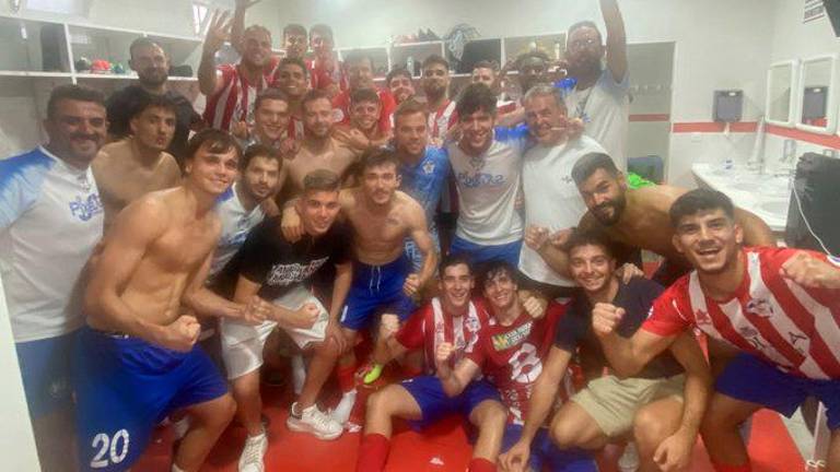 Atlético Porcuna: Un 3-2 y sus tres puntos bien valen esta celebración Atlético Porcuna: Un 3-2 y sus tres puntos bien valen esta celebración