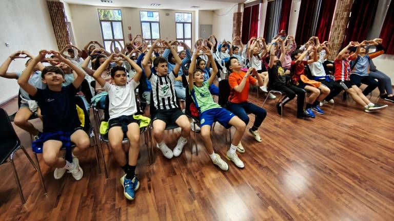 “Mi gran noche” hace bailar a los alumnos del CEIP García Morente de Arjonilla “Mi gran noche” hace bailar a los alumnos del CEIP García Morente de Arjonilla