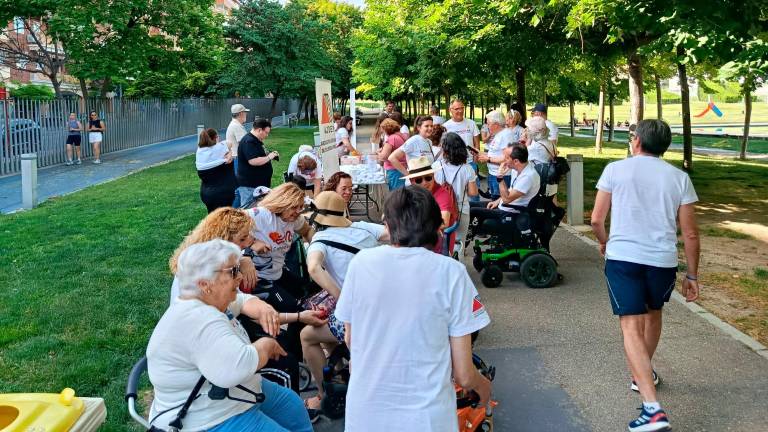 El Bulevar acoge una marcha solidaria por la esclerosis múltiple El Bulevar acoge una marcha solidaria por la esclerosis múltiple