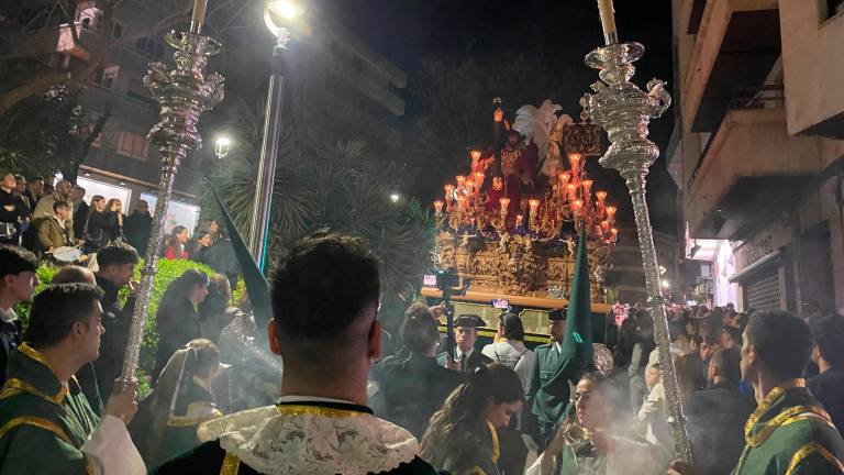 El Gran Poder derrocha fervor en medio de una multitud entregada El Gran Poder derrocha fervor en medio de una multitud entregada
