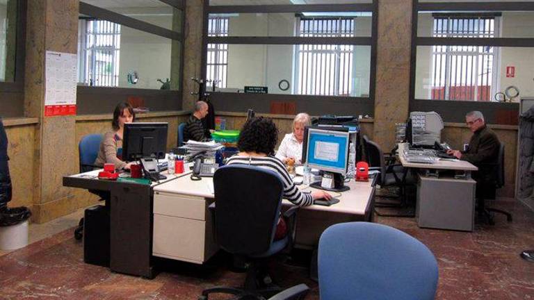 El Gobierno aprobará un alza adicional del 0,5% en el sueldo de los funcionarios El Gobierno aprobará un alza adicional del 0,5% en el sueldo de los funcionarios
