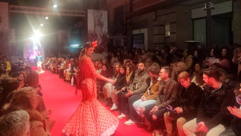 Diseños de gran calidad en la primera pasarela de Flamenca Jaén Diseños de gran calidad en la primera pasarela de Flamenca Jaén
