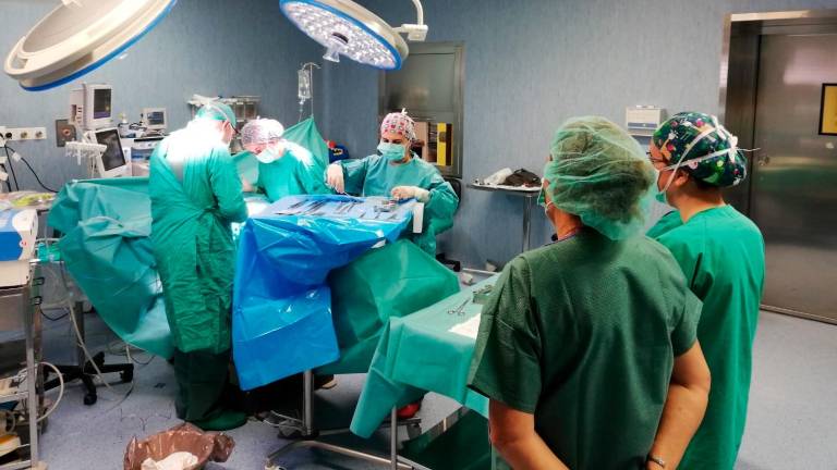 España bate récord en las listas de espera con cerca de 850.000 pacientes sin operar