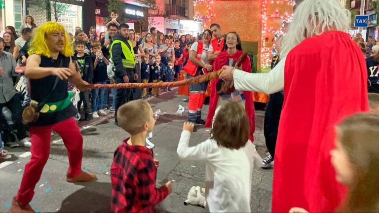 Ilusión y alegría en Jaén: Una cabalgata repleta de fantasía Ilusión y alegría en Jaén: Una cabalgata repleta de fantasía