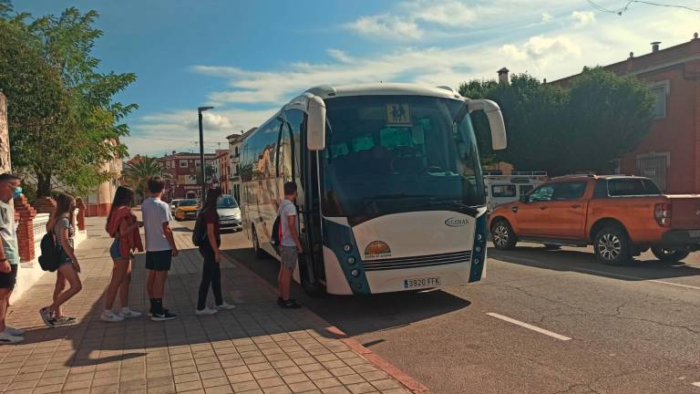 Imbroda celebra la reanudación inmediata del transporte escolar Imbroda celebra la reanudación inmediata del transporte escolar
