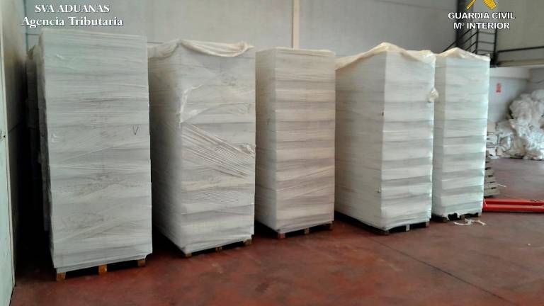 Detenidas siete personas e incautadas 400.000 cajetillas de tabaco por contrabando Detenidas siete personas e incautadas 400.000 cajetillas de tabaco por contrabando