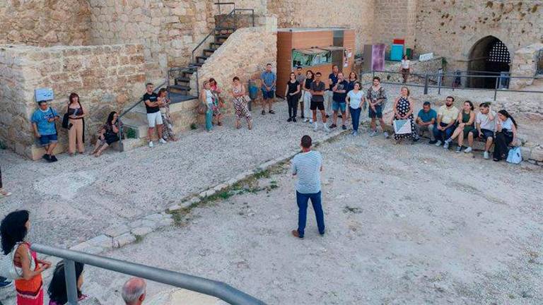 El Castillo de Santa Catalina se convierte en un “fortín gastronómico” El Castillo de Santa Catalina se convierte en un “fortín gastronómico”