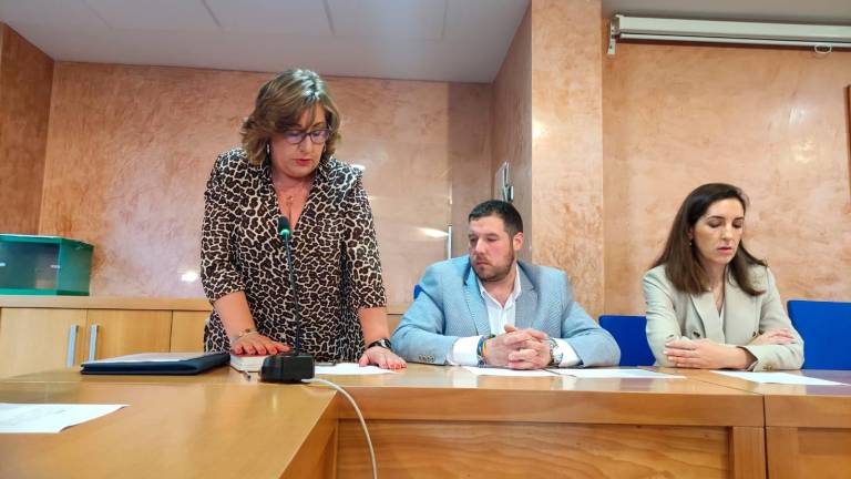 Otra sorpresa más, ahora Huelma: Las diferencias irreconciliables de IU y PSOE, dejan la Alcaldía al PP, la lista más votada Otra sorpresa más, ahora Huelma: Las diferencias irreconciliables de IU y PSOE, dejan la Alcaldía al PP, la lista más votada
