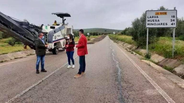 Comienzan las obras en la carretera que da acceso a Larva y a la zona más sudoriental de la provincia Comienzan las obras en la carretera que da acceso a Larva y a la zona más sudoriental de la provincia