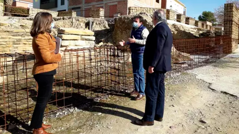 La Junta cede a Porcuna un tramo de la antigua travesía para recuperar el anfiteatro de Obulco La Junta cede a Porcuna un tramo de la antigua travesía para recuperar el anfiteatro de Obulco