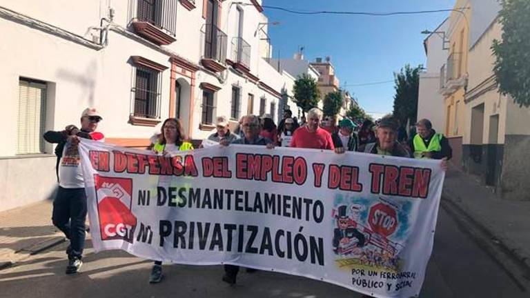 Anuncian movilizaciones por el estado del tren en varios pueblos Anuncian movilizaciones por el estado del tren en varios pueblos