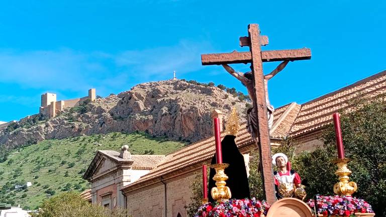 La Sagrada Lanzada hace historia con su primera salida procesional La Sagrada Lanzada hace historia con su primera salida procesional