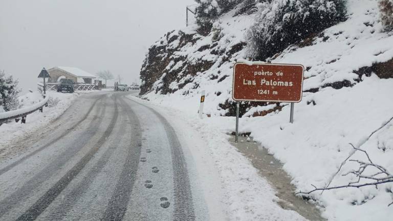 Precaución por nieve si circula por la A-317 o la A-319 Precaución por nieve si circula por la A-317 o la A-319