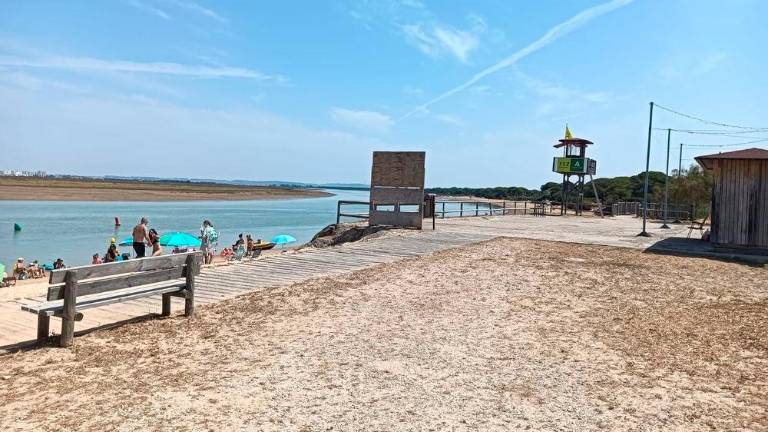 Muere una bañista de 70 años en una playa de Puerto Real Muere una bañista de 70 años en una playa de Puerto Real