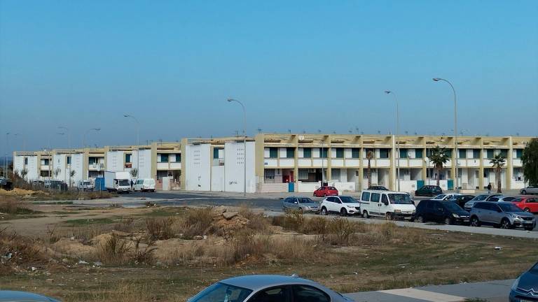 Al menos un muerto y un herido durante un tiroteo en Huelva Al menos un muerto y un herido durante un tiroteo en Huelva