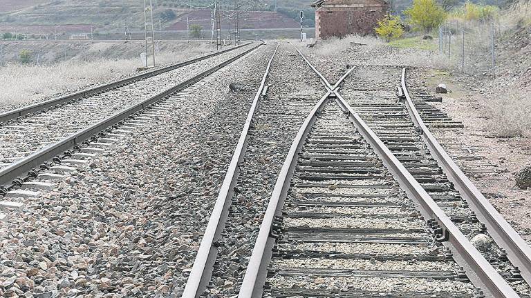 Las propuestas ferroviarias son un tren fuera de las vías Las propuestas ferroviarias son un tren fuera de las vías