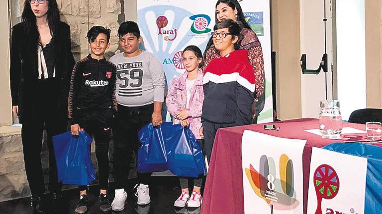 Homenaje a las mujeres gitanas Homenaje a las mujeres gitanas