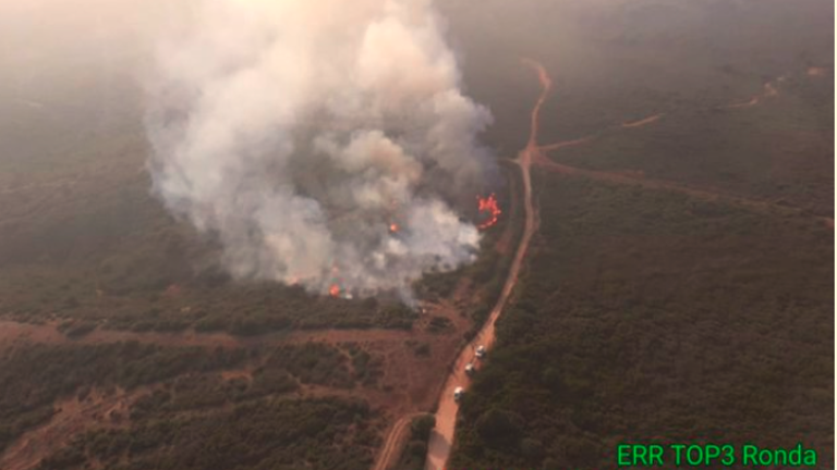 Declarado un incendio en un paraje en San Roque, Cádiz Declarado un incendio en un paraje en San Roque, Cádiz