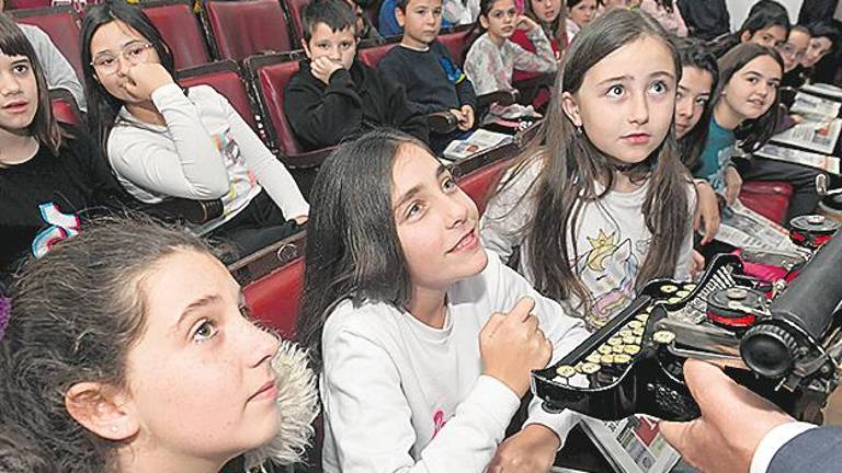 Un viaje por la esencia periodística Un viaje por la esencia periodística