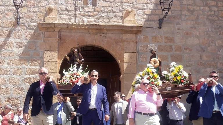 Un evangelista y un eremita por las calles de Torrequebradilla Un evangelista y un eremita por las calles de Torrequebradilla