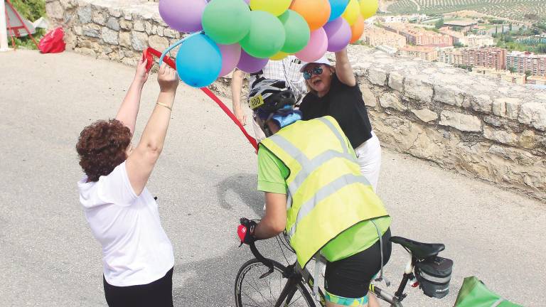 Más de mil kilómetros en bicicleta para volver al hogar Más de mil kilómetros en bicicleta para volver al hogar