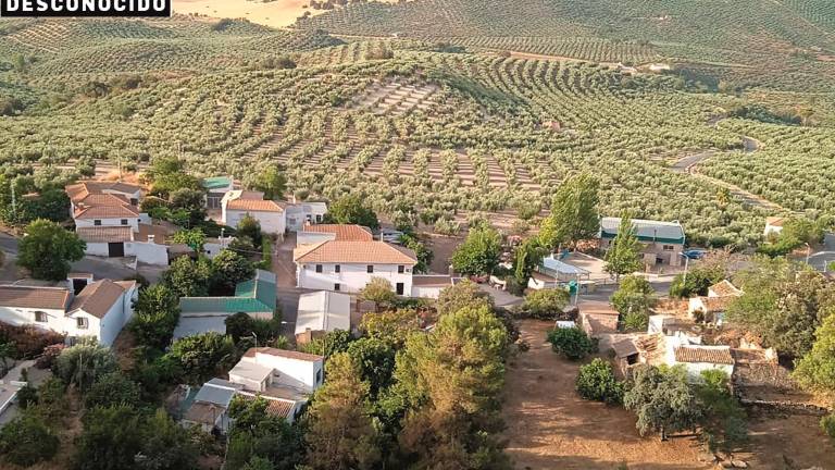 Un soberbio mirador con vistas sobre Jaén, Granada y Córdoba en las Peñas de Majalcorón Un soberbio mirador con vistas sobre Jaén, Granada y Córdoba en las Peñas de Majalcorón