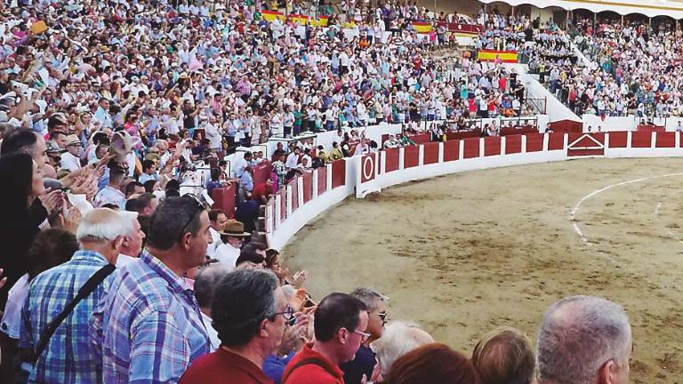 La puerta grande se abre para Manzanares y Pablo Aguado La puerta grande se abre para Manzanares y Pablo Aguado