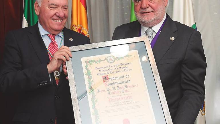 Una institución colegial activa y abierta Una institución colegial activa y abierta