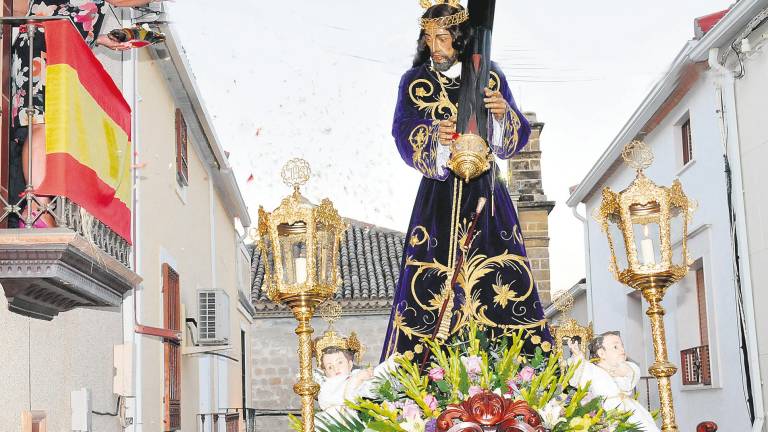 Jabalquinto homenajea por todo lo alto al patrón durante las Fiestas