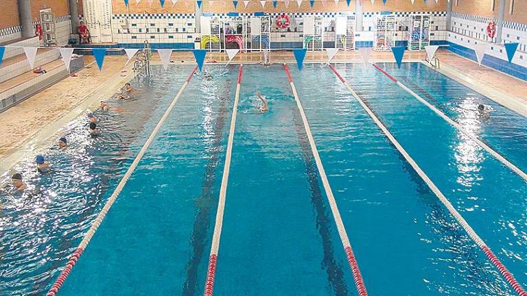 La piscina municipal recupera su temperatura La piscina municipal recupera su temperatura