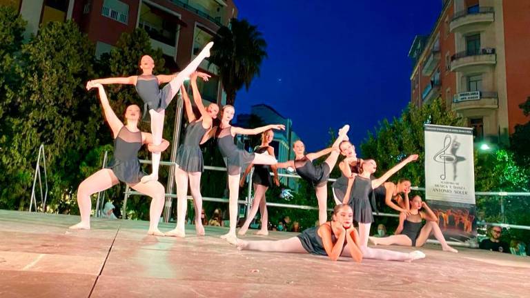 San Lucas traslada la danza a las calles de Jaén San Lucas traslada la danza a las calles de Jaén
