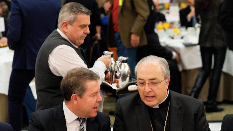 El secretario general de los obispos afirma que ser homosexual “no es pecado ni es delito” El secretario general de los obispos afirma que ser homosexual “no es pecado ni es delito”