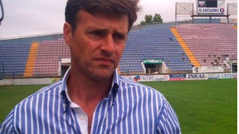Izquierdo es el objetivo Izquierdo es el objetivo