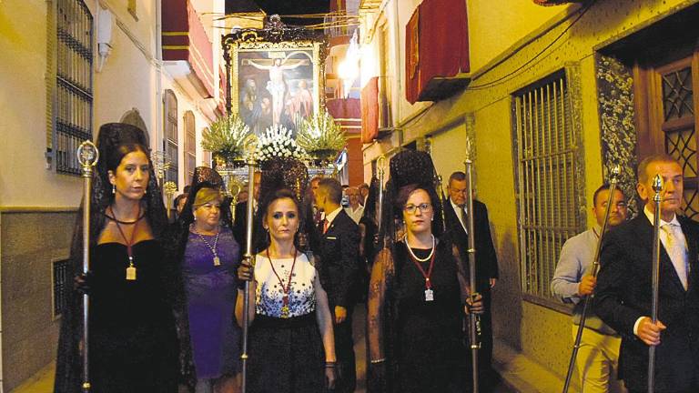 Un pueblo entregado a su fe Un pueblo entregado a su fe