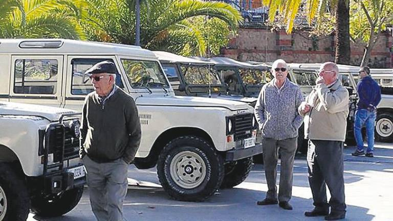 Más de 100 Land Rover llenan de nostalgia todo el municipio Más de 100 Land Rover llenan de nostalgia todo el municipio