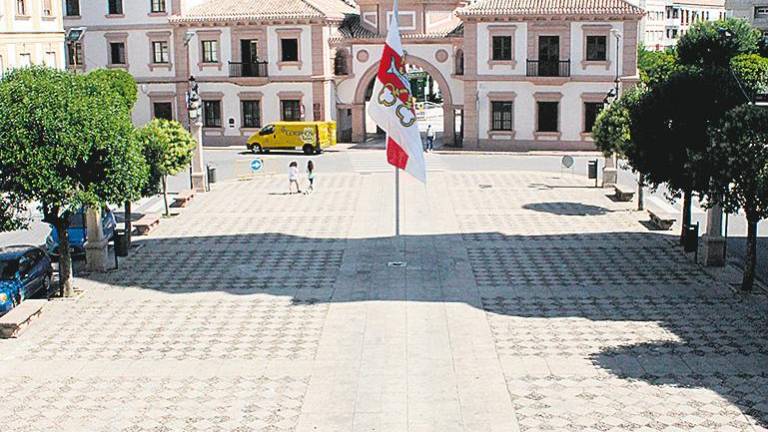 Honor de patria chica con las víctimas de la covid en la memoria