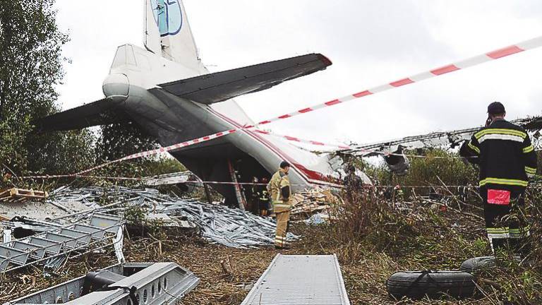 Cinco muertos en Ucrania en un accidente aéreo Cinco muertos en Ucrania en un accidente aéreo
