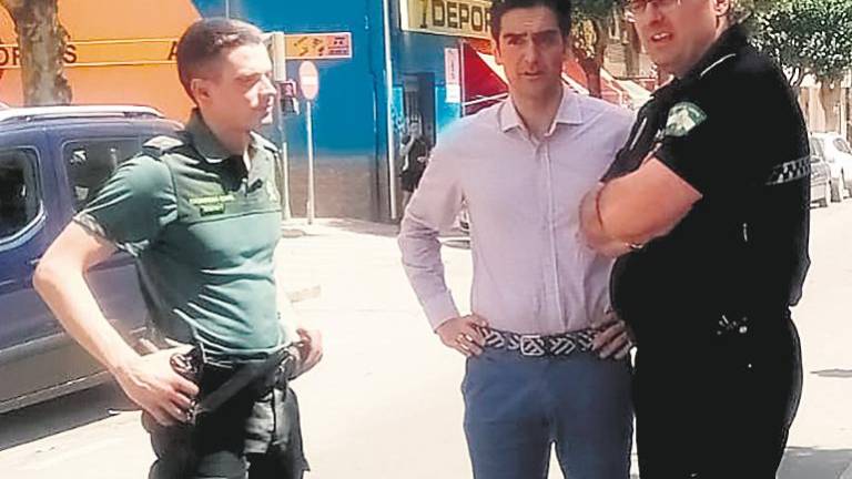 Heroico rescate entre las llamas Heroico rescate entre las llamas