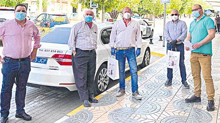 Reparto de 6.000 mascarillas entre el transporte público y otros servicios Reparto de 6.000 mascarillas entre el transporte público y otros servicios