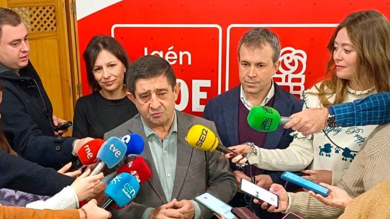 Reyes, sobre el Congreso del PSOE-A: “Si hay una candidatura de consenso, mejor que mejor” Reyes, sobre el Congreso del PSOE-A: “Si hay una candidatura de consenso, mejor que mejor”
