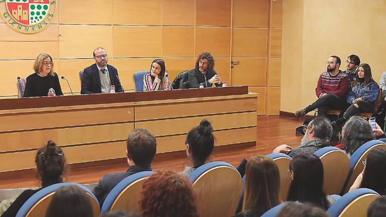 El Proyecto UJA Talento “ficha” a la artista Zahara El Proyecto UJA Talento “ficha” a la artista Zahara