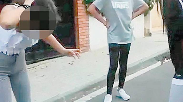 En el calabozo una menor por una brutal agresión grabada En el calabozo una menor por una brutal agresión grabada